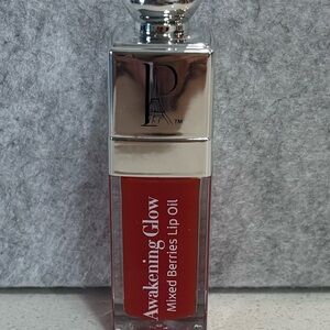 La Prestige Paris Awakening Glow Mixed Berries Lip Oil. New No Box